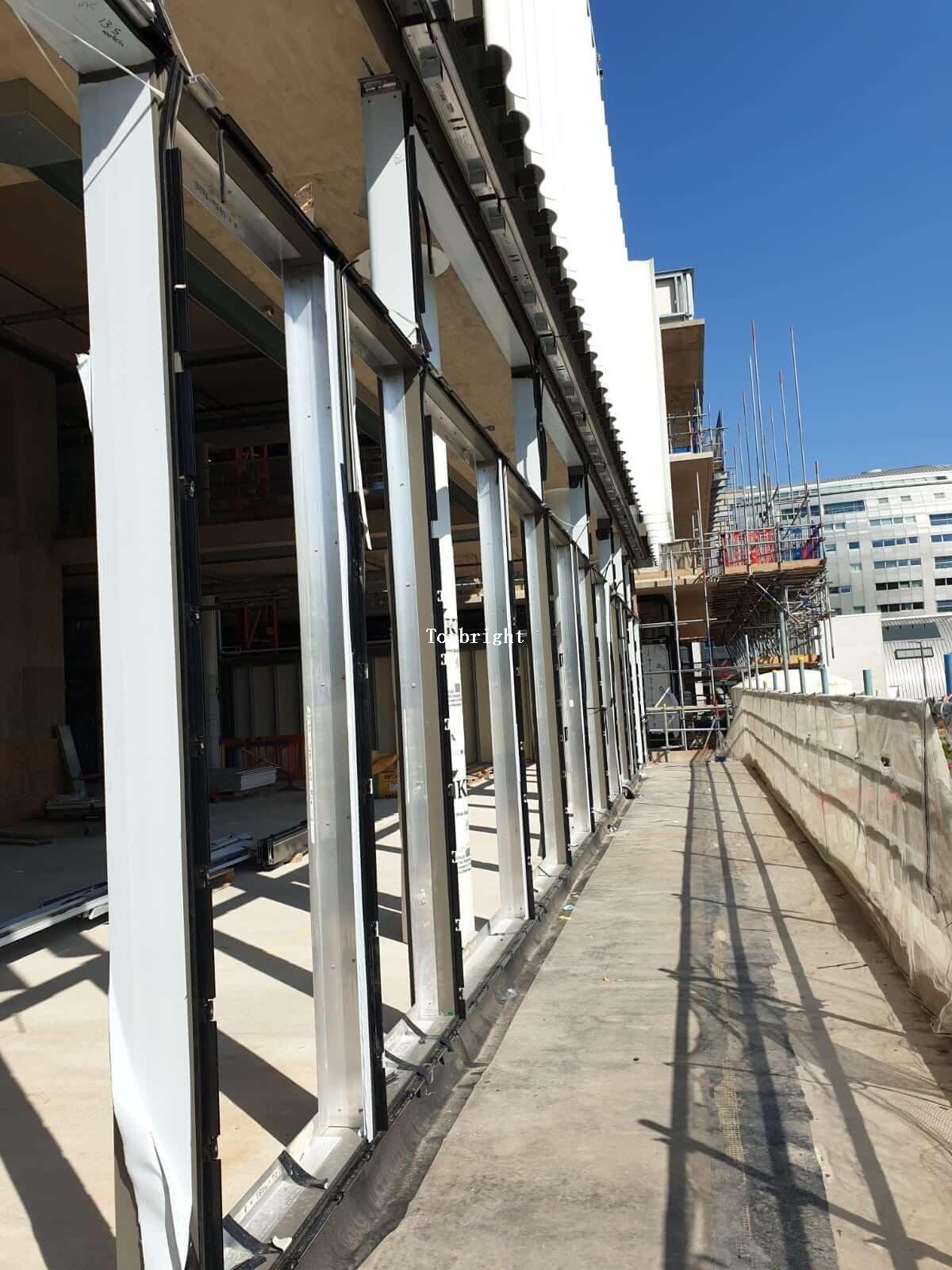  Projeto de construção de sistema de parede cortina de vidro comercial TP-CW-UT015